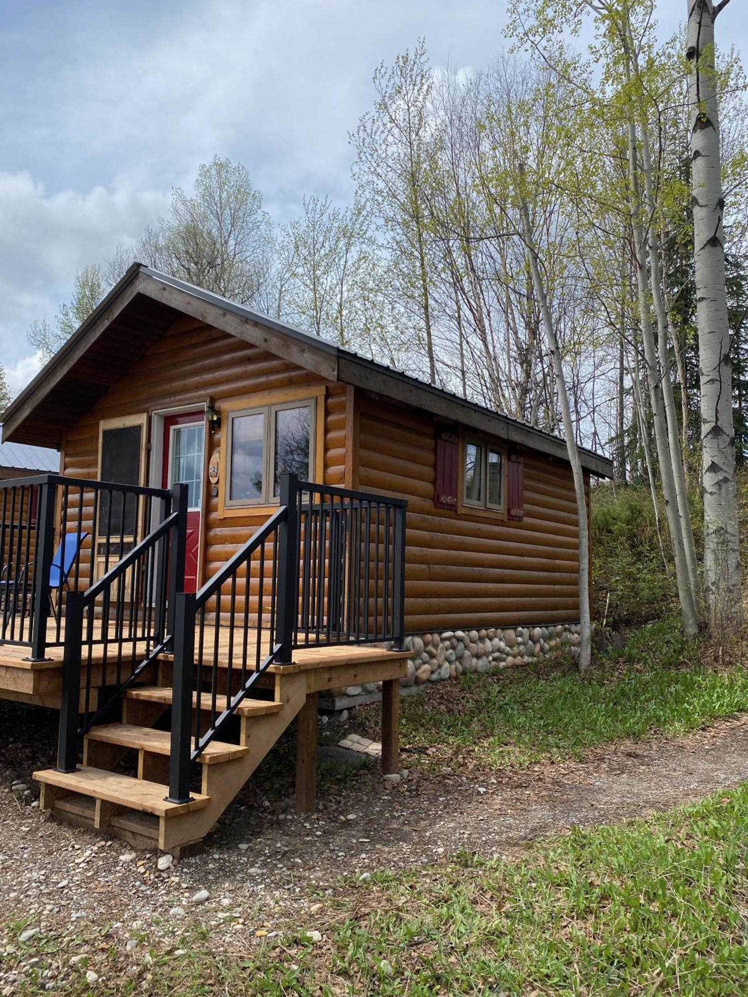 Rocky Mountain Cabins And Home Golden Luaran gambar