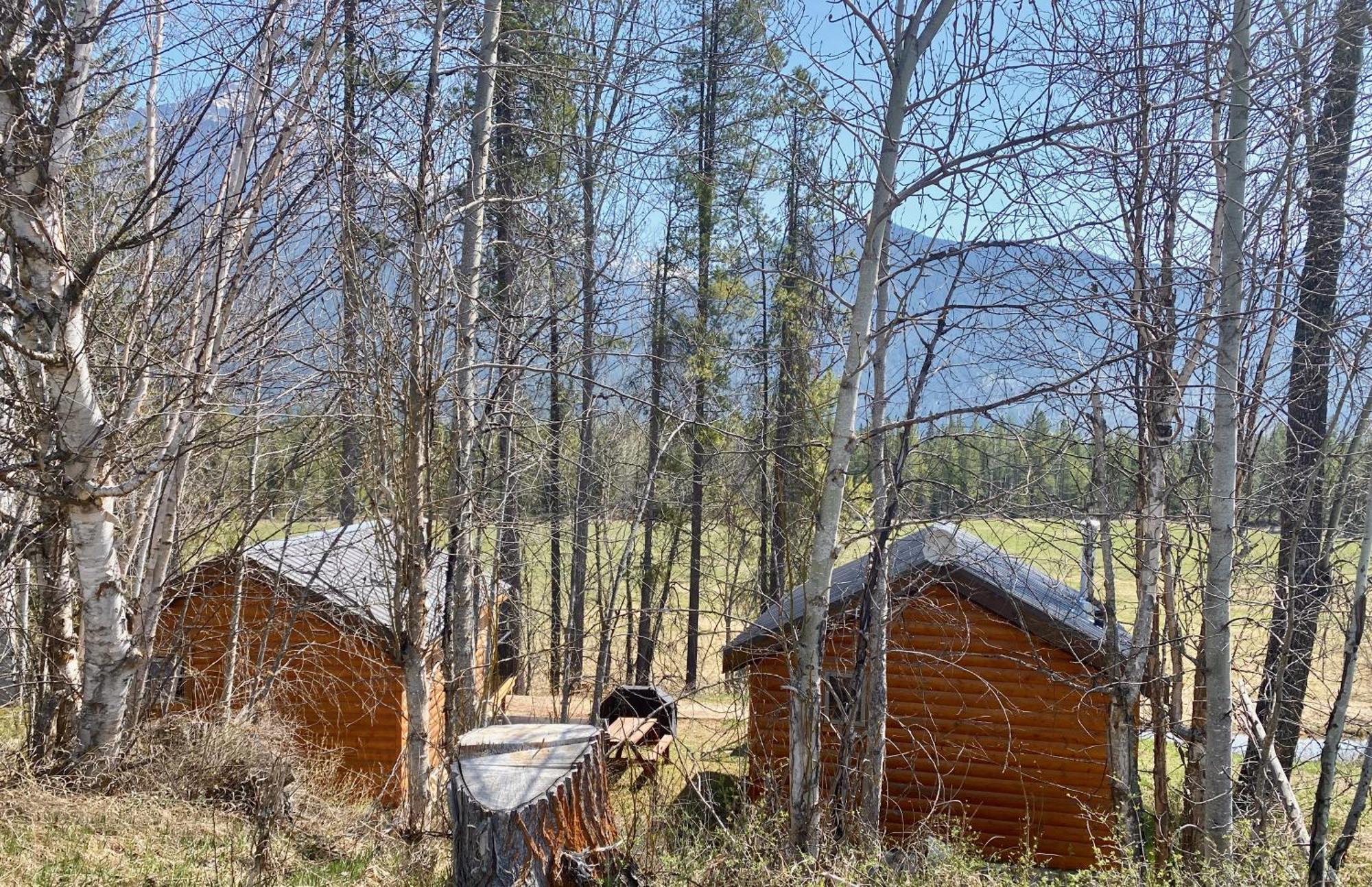 Rocky Mountain Cabins And Home Golden Luaran gambar
